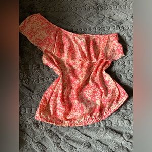 🌟 American Eagle outfitters one shoulder top